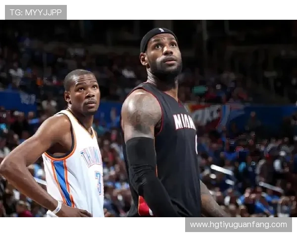 詹姆斯与杜兰特合影亮相 NBA全明星周末前夕引发球迷热议